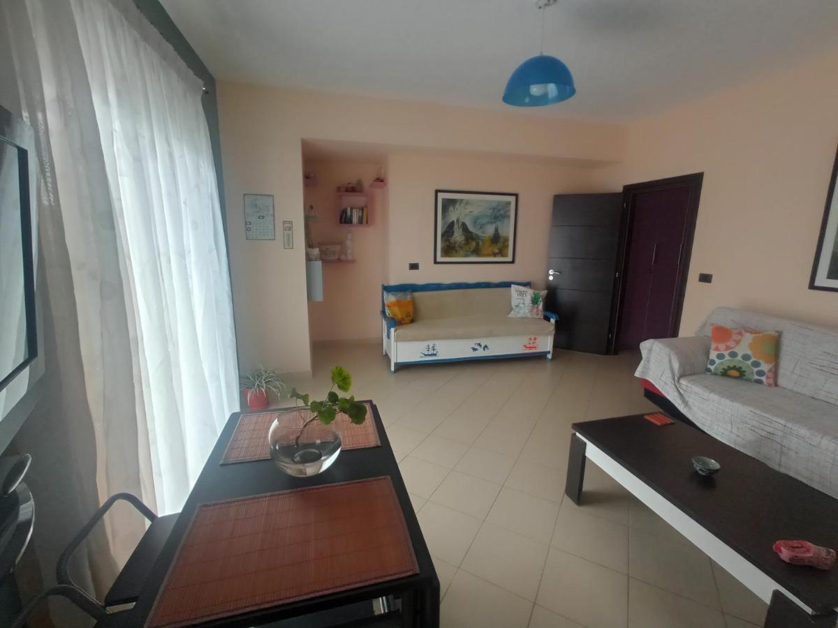 Sunny Apartment Sarandë Esterno foto
