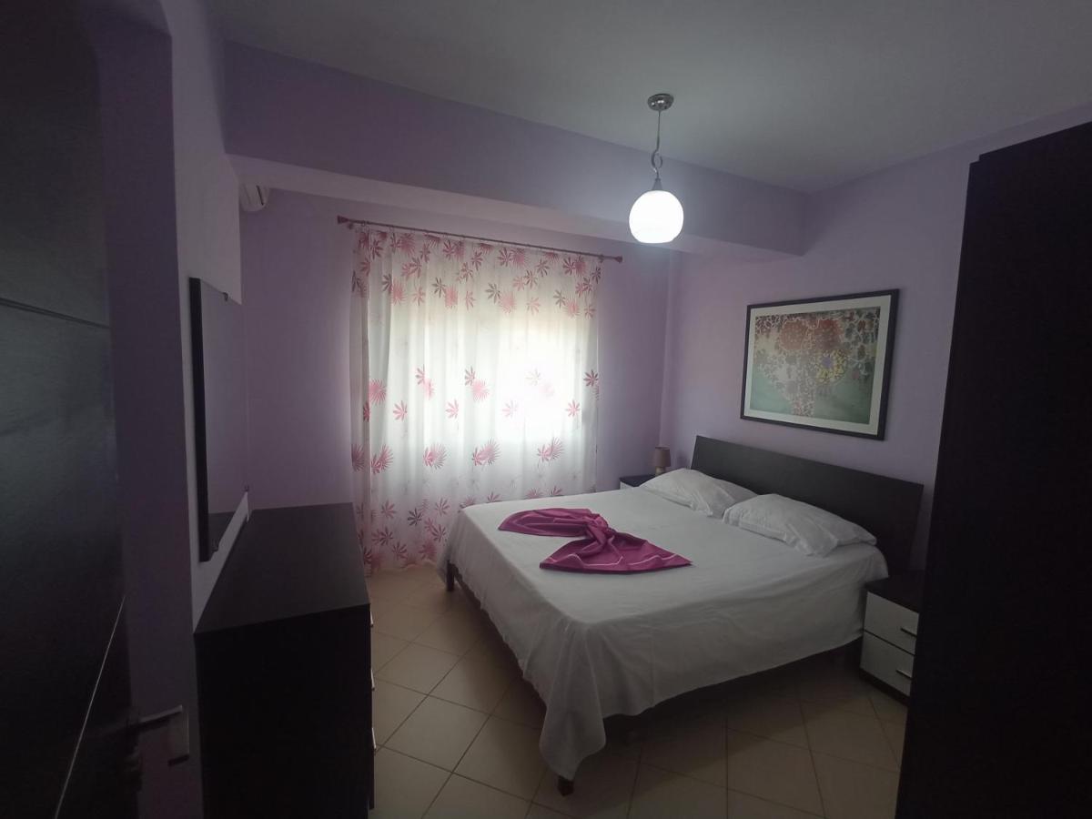 Sunny Apartment Sarandë Esterno foto