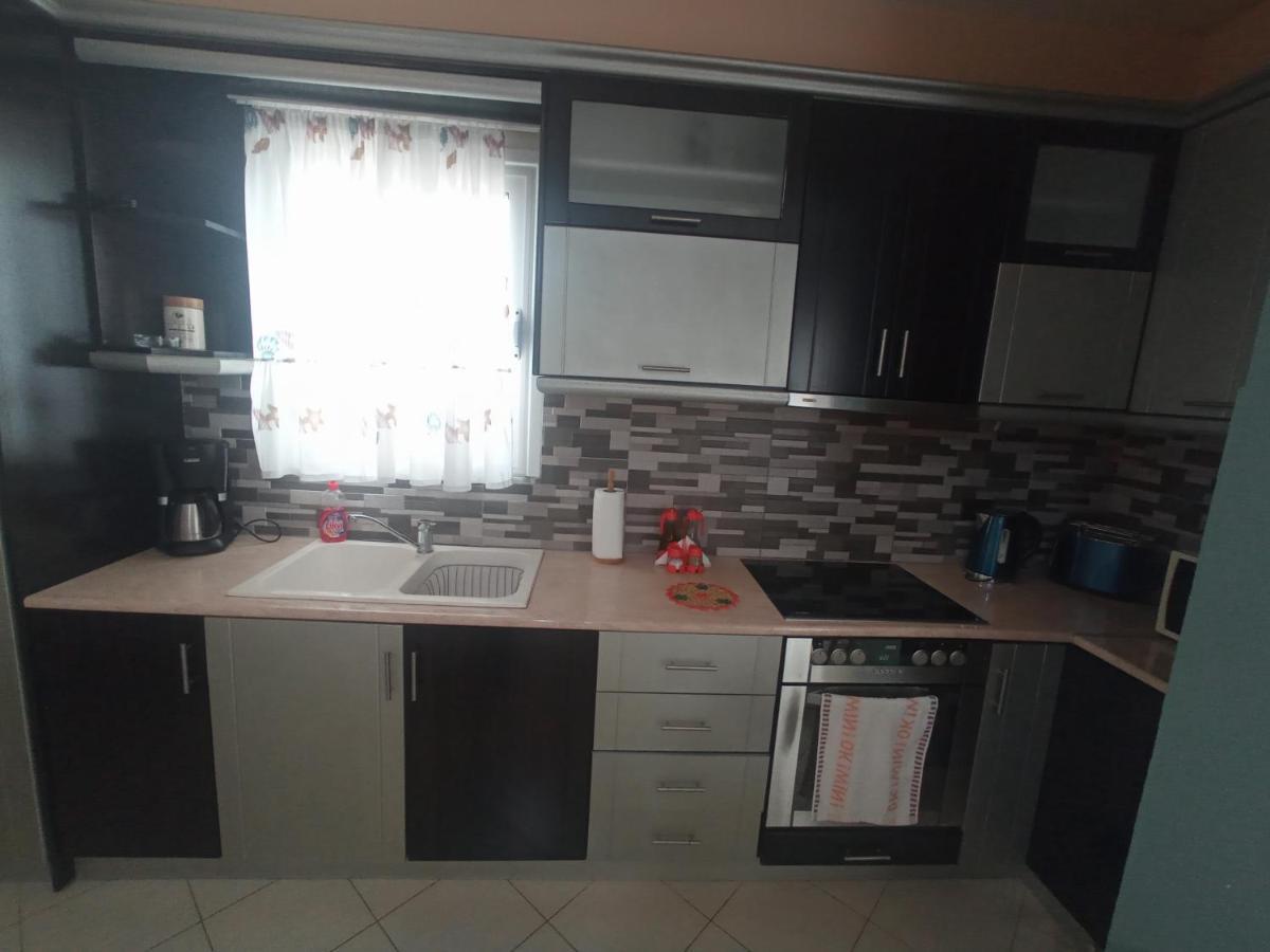 Sunny Apartment Sarandë Esterno foto