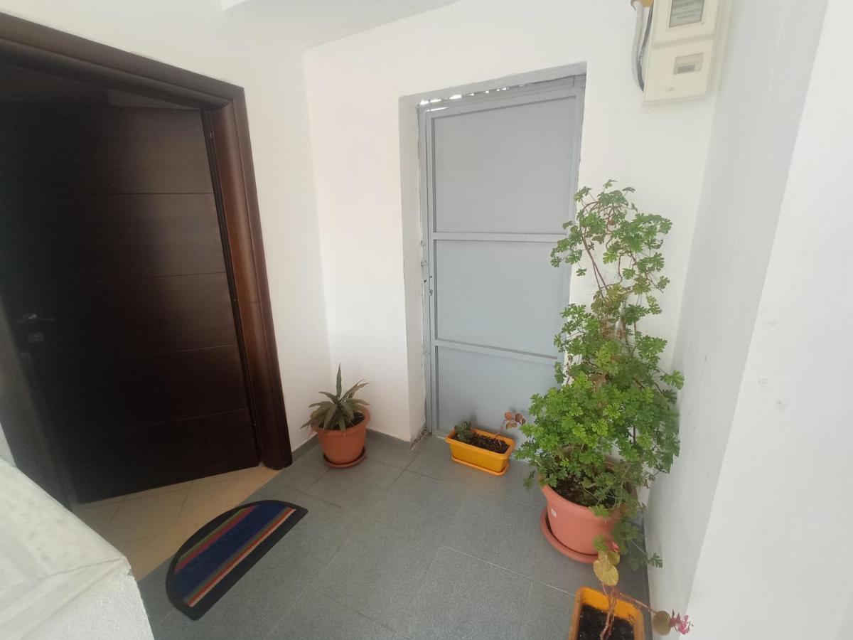 Sunny Apartment Sarandë Esterno foto